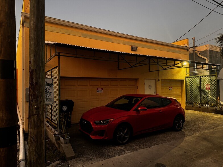 More Photos Of 805 Lucerne Ave, Lake Worth Storefront For Sale