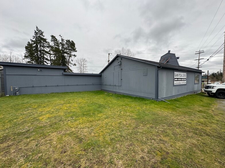 More Photos Of 2390 Peace Portal Dr, Blaine Freestanding For Lease