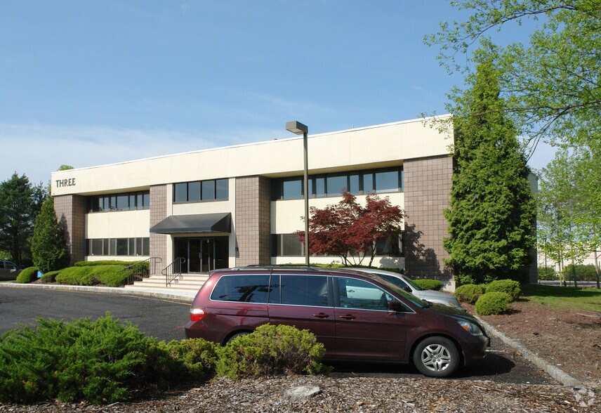 More Photos Of 1-11 Jocama Blvd, Old Bridge Unknown For Lease