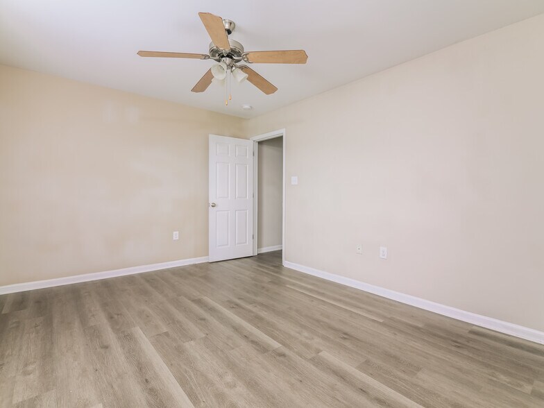 More Photos Of 15-103 Wolf Creek Ln, Lillington Apartments For Sale