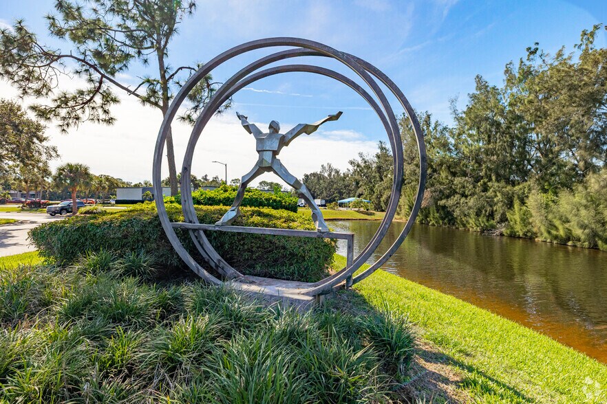 More Photos Of 13190 56th Ct, Clearwater Unknown For Lease