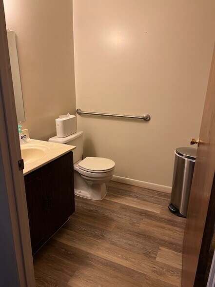 More Photos Of 3525 Ellicott Mills Dr, Ellicott City Office For Lease