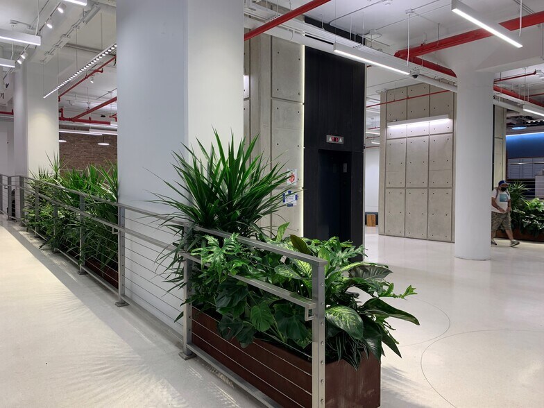 More Photos Of 630 Flushing Ave, Brooklyn Light Manufacturing For Lease