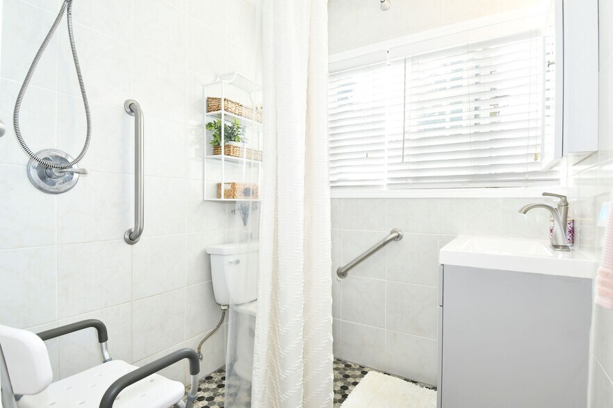 More Photos Of 3911 SE 157th Ave, Vancouver Assisted Living For Sale