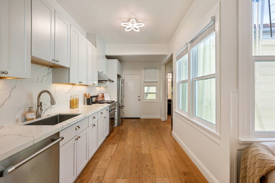 More Photos Of 4-4A Card Alley, San Francisco Apartments For Sale