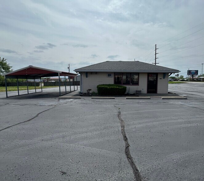 More Photos Of 4343 S Limit Ave, Sedalia Office For Lease