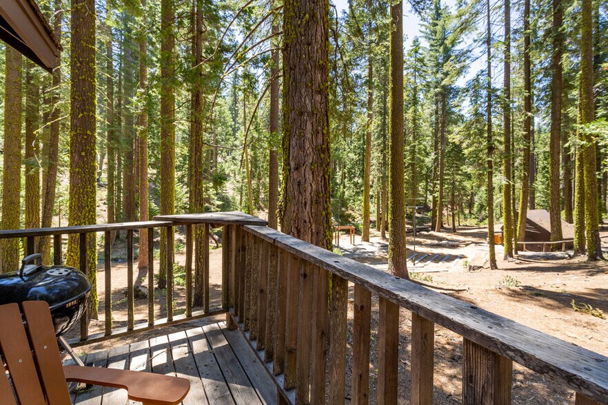 More Photos Of 500 Dodge Ridge Rd, Pinecrest Hotel For Sale