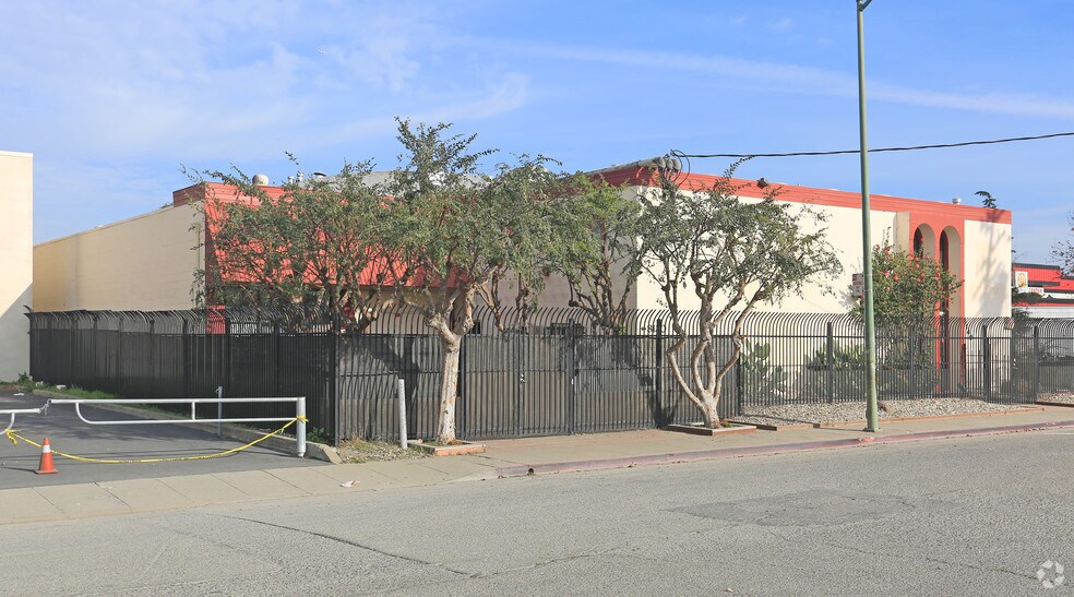 More Photos Of 8130-8140 Baldwin St, Oakland Office For Lease
