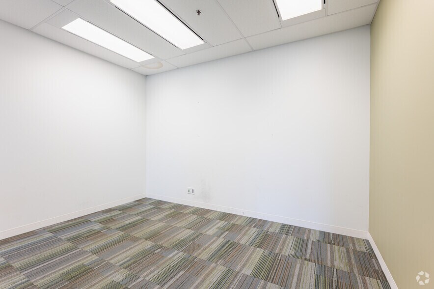More Photos Of 70 York St, Toronto Office For Lease
