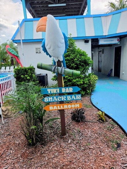 More Photos Of 2261 E Irlo Bronson Memorial Hwy, Kissimmee Hotel For Sale