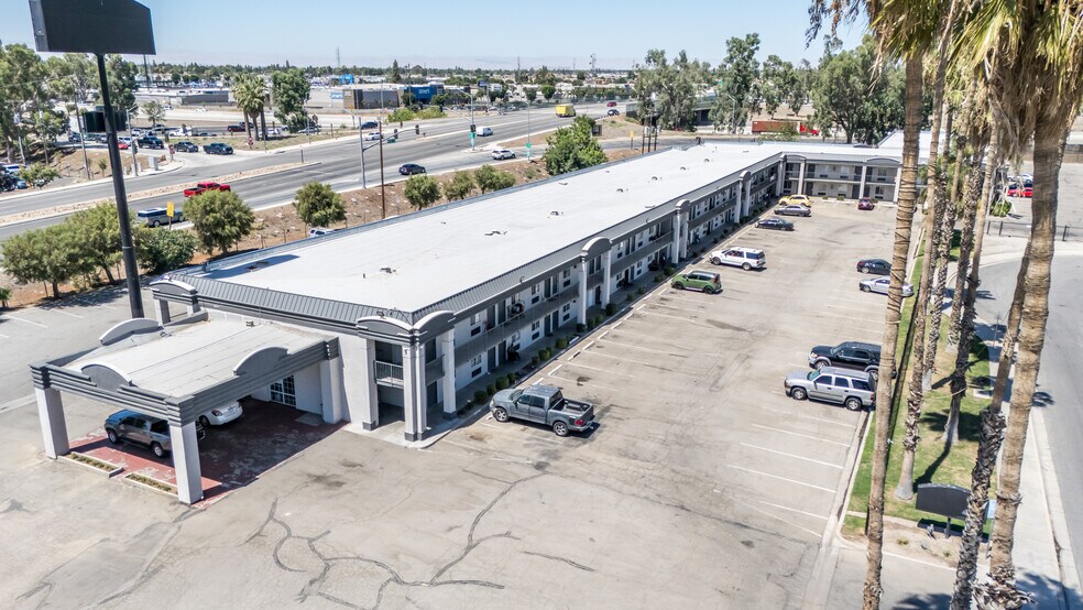 More Photos Of 2700 White Ln, Bakersfield Apartments For Sale