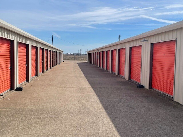 More Photos Of 553 Derrs Chapel Rd, Italy Self Storage For Sale