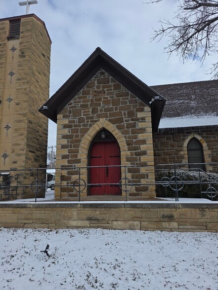 More Photos Of 103 W 4th St, Ellsworth Religious Facility For Sale
