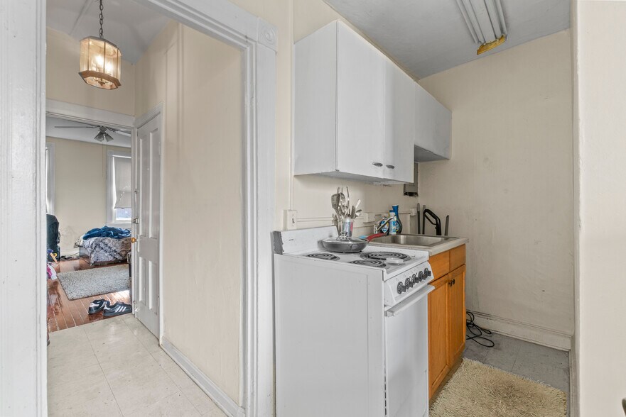 More Photos Of 2708 Maryland Ave, Baltimore Multifamily For Sale