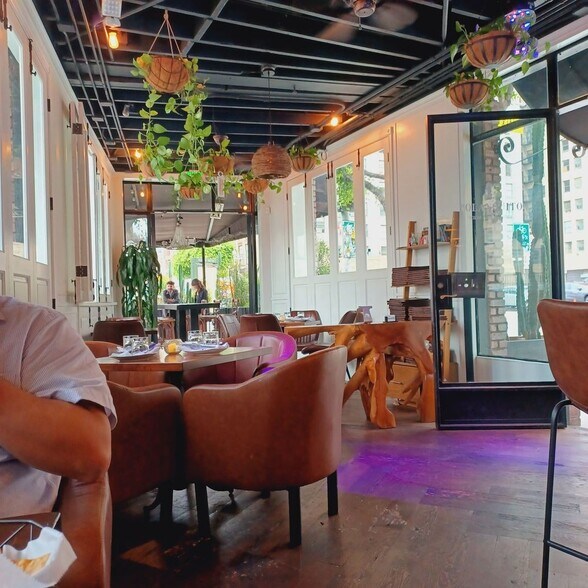 840 S Spring St, Los Angeles, CA 90014 Retail For Lease