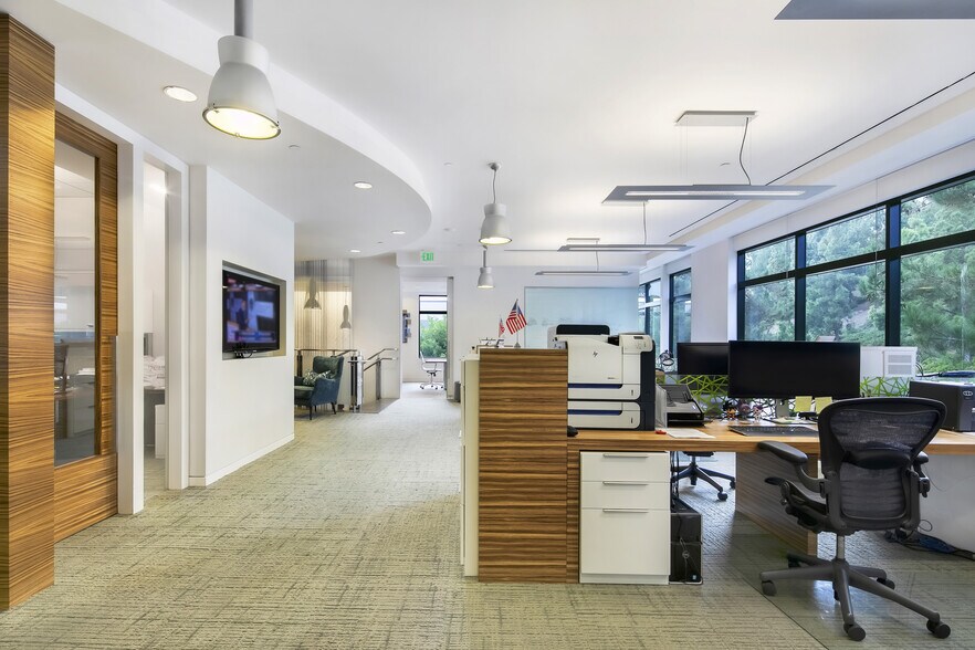 More Photos Of 23 Brookline, Aliso Viejo Warehouse For Sale