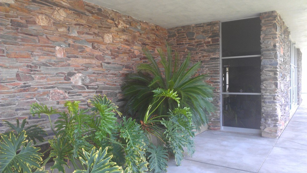 More Photos Of 201 W Indian School Rd, Phoenix Office For Lease