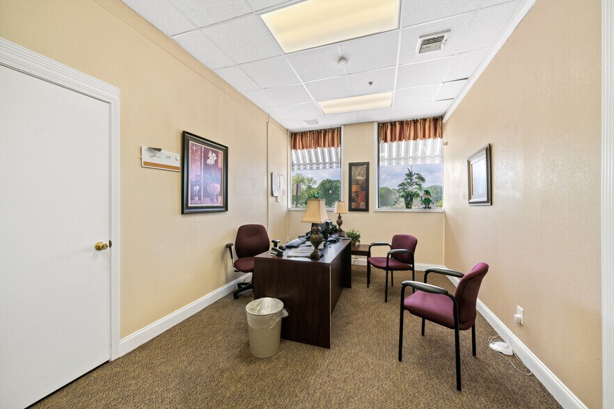 More Photos Of 60 Highway 22, Milledgeville Showroom For Sale