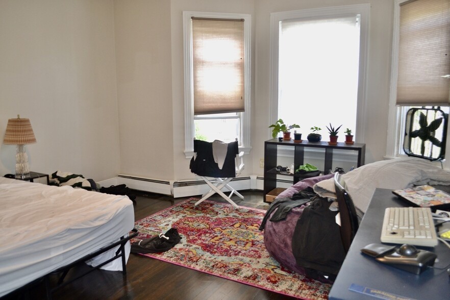 More Photos Of 237 Highland Ave, Somerville Storefront Retail Residential For Sale