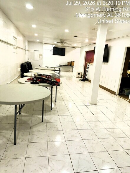 More Photos Of 315 W Fleming Rd, Montgomery Flex For Lease