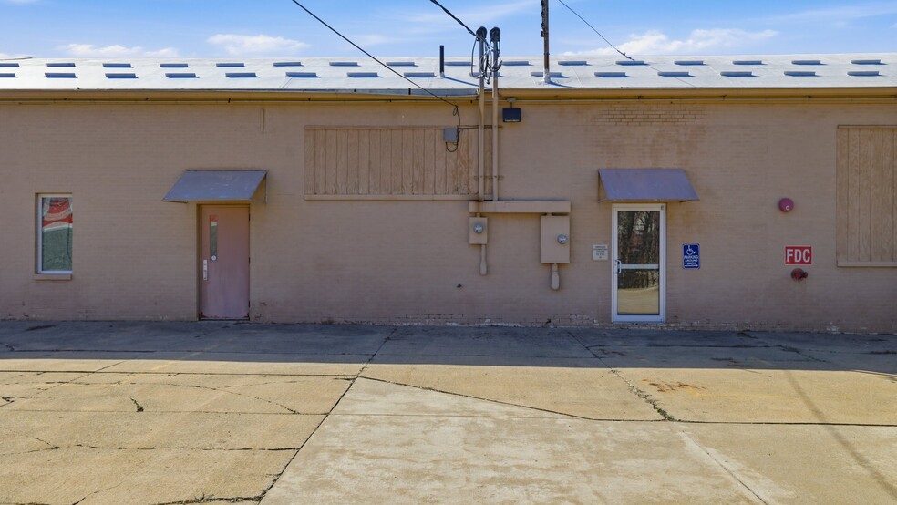 More Photos Of 780 W Park Ave, Mansfield Medical For Sale