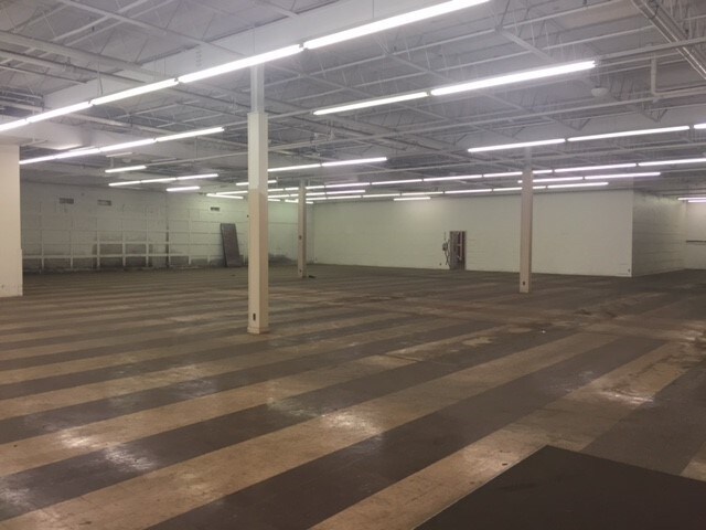 More Photos Of 1800 M-139, Benton Harbor Storefront For Lease