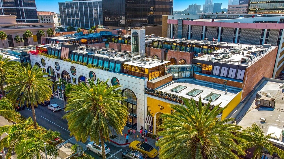 More Photos Of 421 N Rodeo Dr, Beverly Hills General Retail For Lease