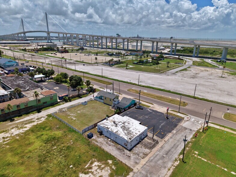 More Photos Of 3314 Surfside Blvd, Corpus Christi Restaurant For Sale