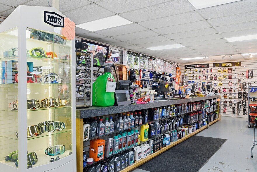 More Photos Of 1538 Park Ave, Chico General Retail For Sale