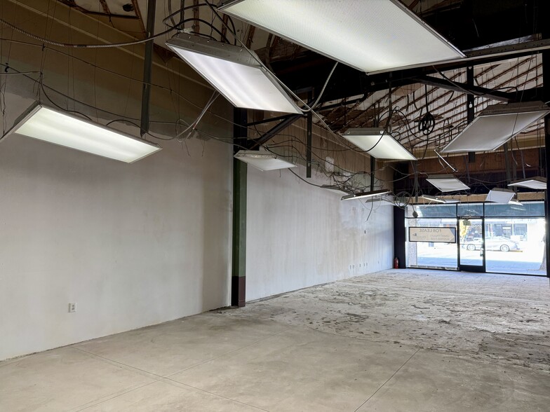 More Photos Of 440-458 E Colorado Blvd, Pasadena Storefront For Lease