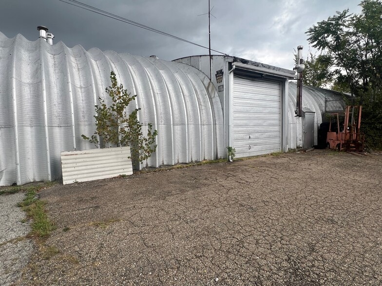 More Photos Of 2007 Mcclure St, Homestead Auto Repair For Sale