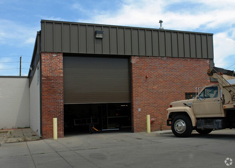 More Photos Of 4200 Madison St, Denver Warehouse For Lease