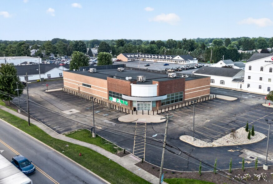 Primary Photo Of 14941 South Ave, Columbiana General Retail For Sale