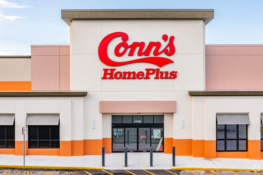 More Photos Of 130 E Altamonte Dr, Altamonte Springs Unknown For Lease