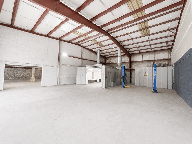 More Photos Of 6662 Buford Hwy, Atlanta Auto Dealership For Lease