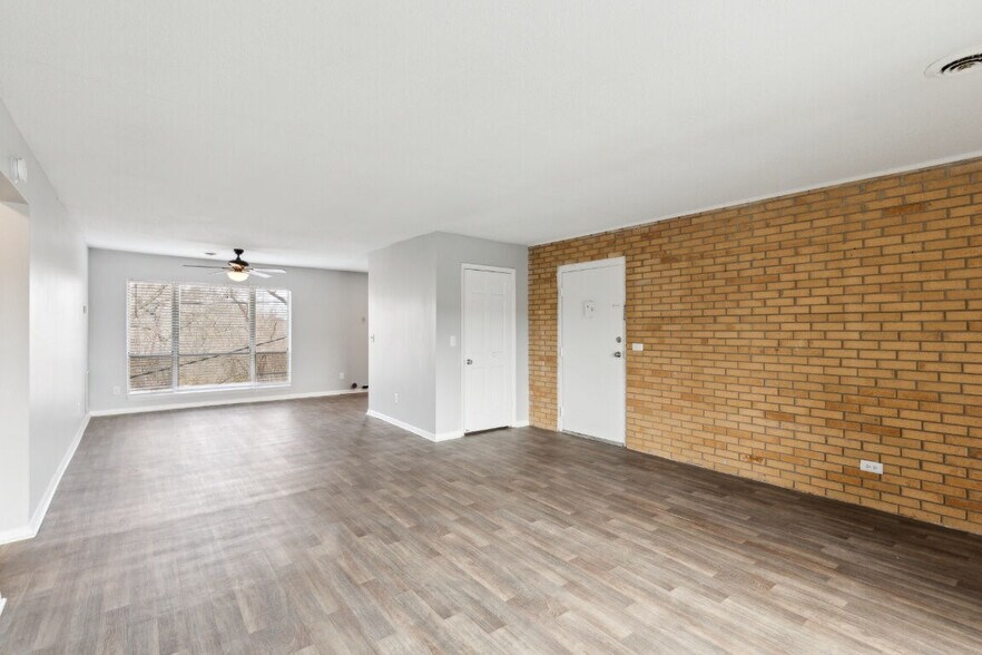 More Photos Of 300 W Midvale Ave, Chattanooga Apartments For Sale