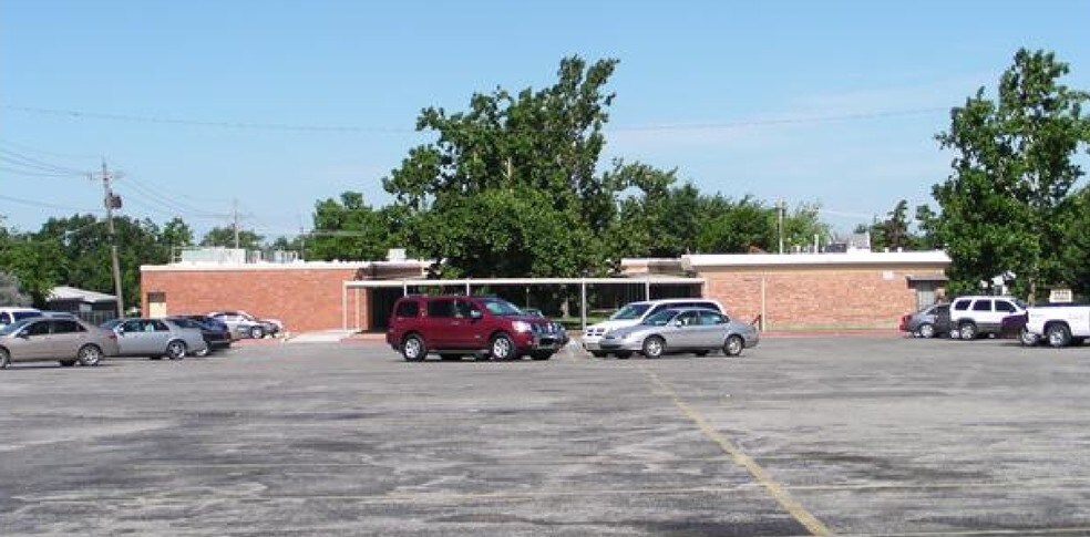 Primary Photo Of 1930 NW Ferris Ave, Lawton Loft Creative Space For Lease