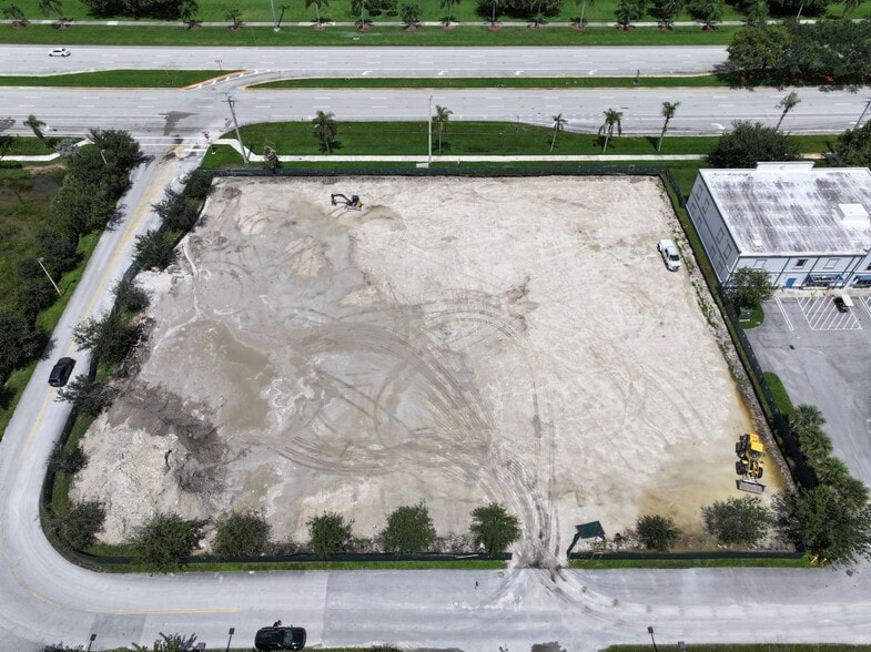 More Photos Of 18820 Pines Blvd, Pembroke Pines Restaurant For Lease