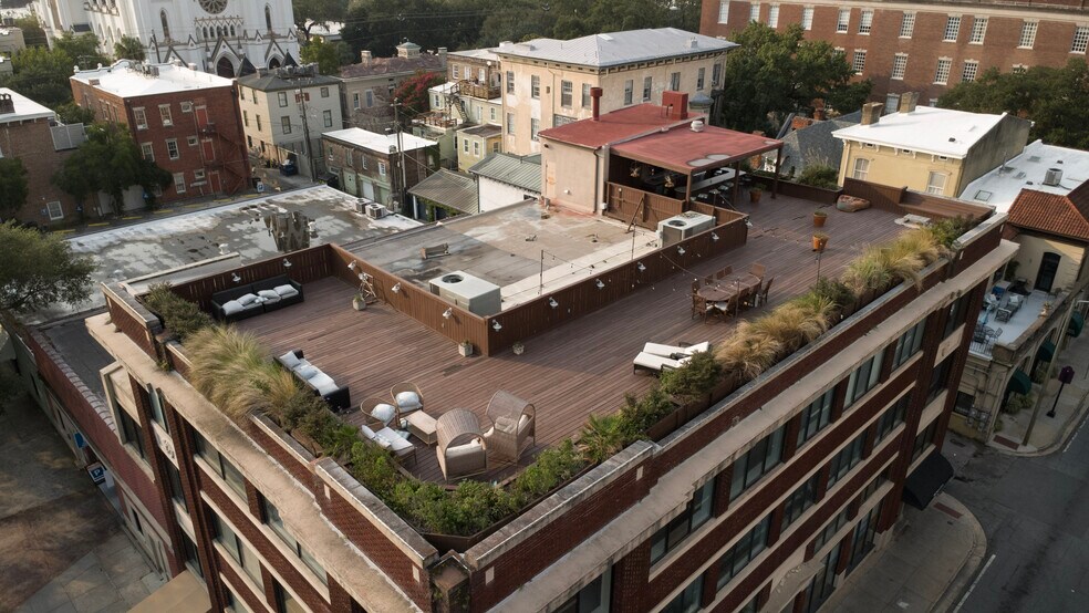 More Photos Of 300 Drayton St, Savannah Office Residential For Sale