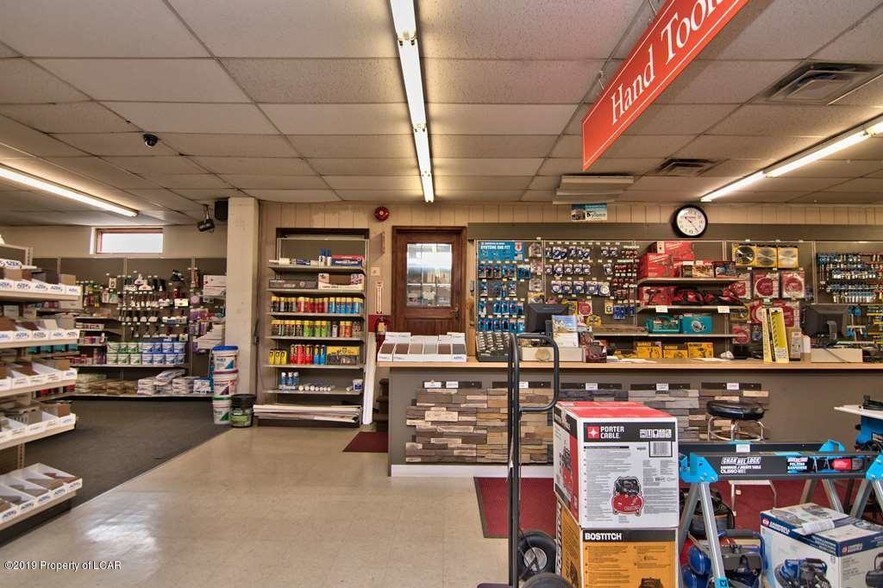 More Photos Of 541 State Route 93, Sugarloaf Light Distribution For Lease