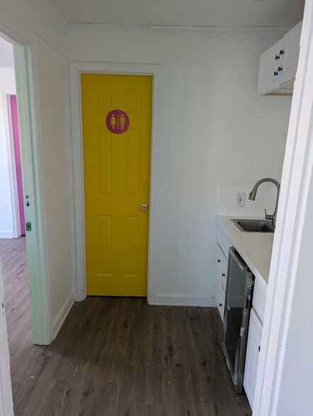 More Photos Of 734 Mt Moriah Rd, Memphis Loft Creative Space For Lease