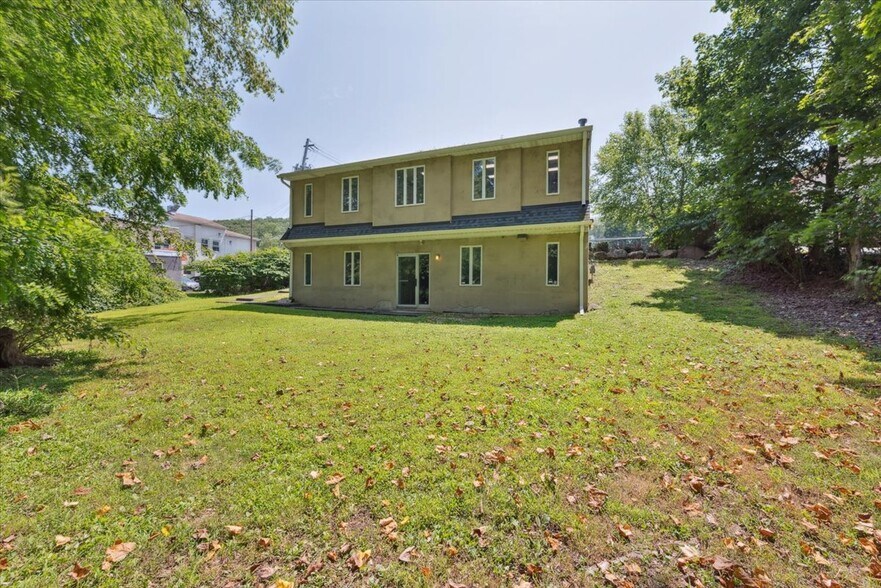 More Photos Of 159 Us Highway 46, Rockaway Office For Lease