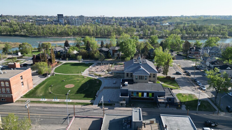 More Photos Of 917 9th Ave SE, Calgary General Retail For Lease