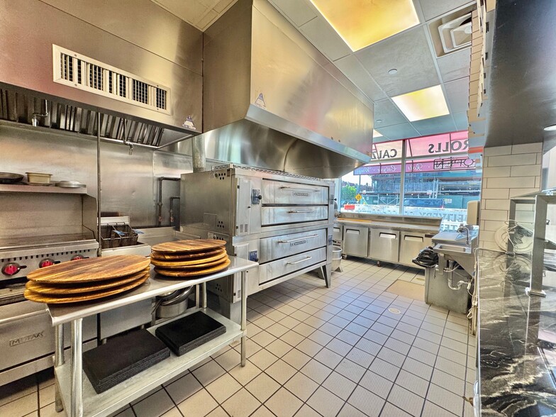 More Photos Of 215-15 Northern Blvd, Bayside Storefront Retail Office For Sale