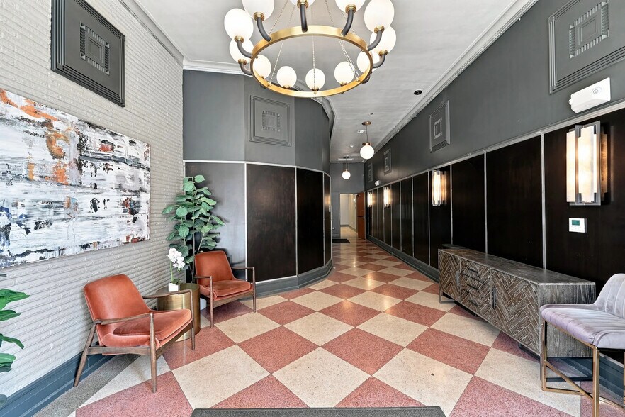 More Photos Of 505 E Travis St, San Antonio Hospitality For Sale