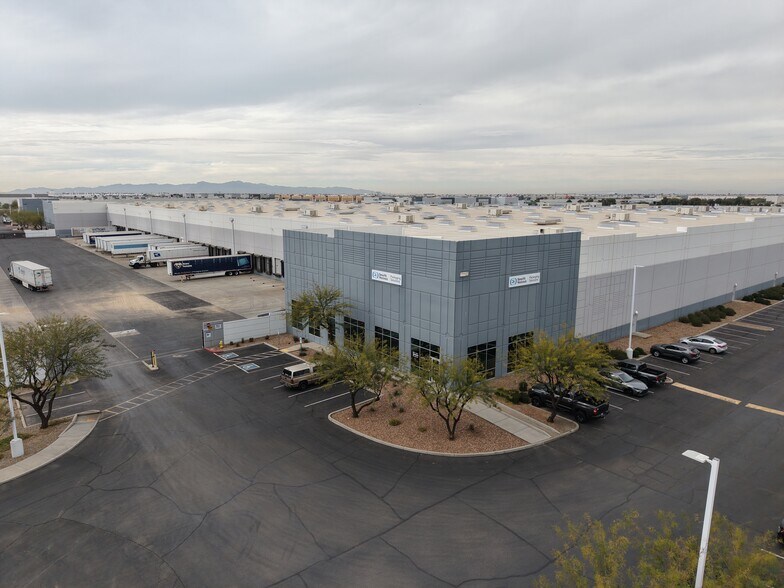 More Photos Of 6825 W Buckeye Rd, Phoenix Distribution For Lease