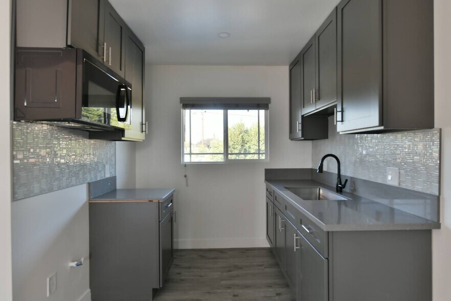 More Photos Of 6221 Corona Ave, Bell Apartments For Sale