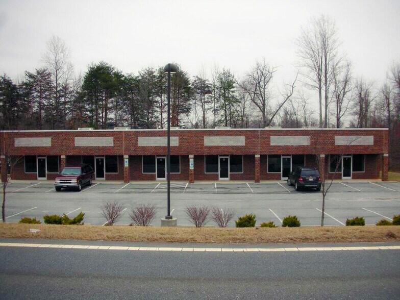 More Photos Of 7251 US Highway 158, Stokesdale Storefront Retail Office For Lease