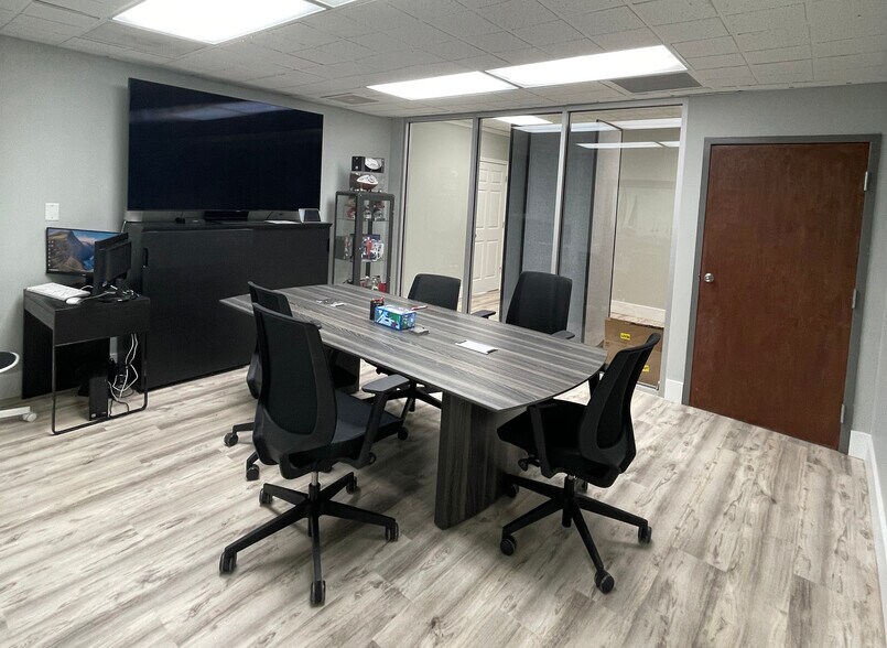 More Photos Of 911 S 8th St, Fernandina Beach Loft Creative Space For Sale