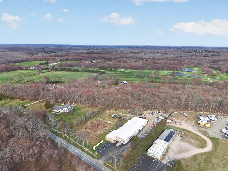 More Photos Of 300 Taugwonk Rd, Stonington Warehouse For Lease